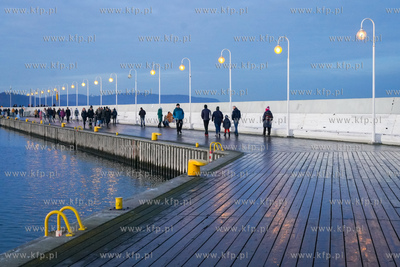 Zimowy spacer na Molo w Sopocie. 7.01.2023 / fot. Anna...