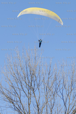 Sopot. Paralotnia. 03.03.2024 / fot. Anna Rezulak /...