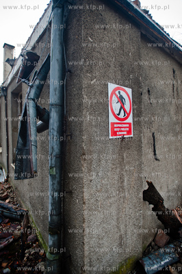 Gdansk. Oliwa. Dogaszanie i ogledziny dachu zabytkowego...