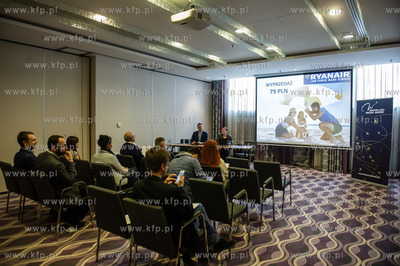 Gdansk. Sala konferencyjna hotelu Hilton. Wspolna konferencja...