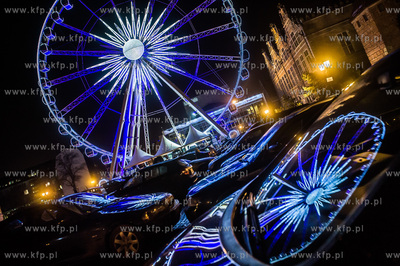 Gdańsk. Targ Węglowy. Zakręcone Walentynki z Kołem...