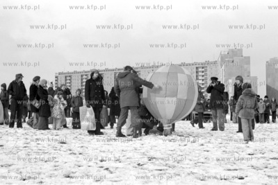 IV zimowe zawody modeli balonów na terenie byłego...