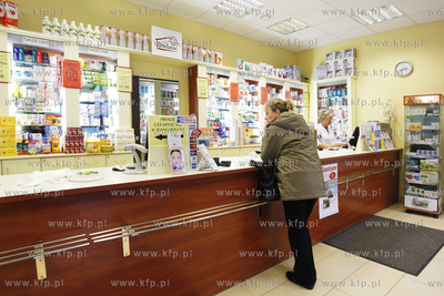 Gdansk, wnetrze apteki przy ul. Kartuskiej. 14.11.2009...
