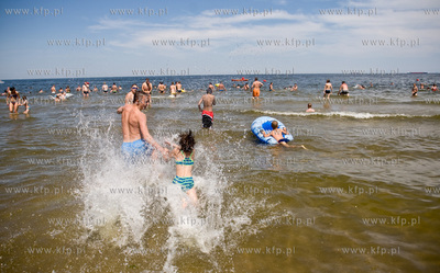 Gdansk Brzezno. Doskonala pogoda przyciaga tlumy na...