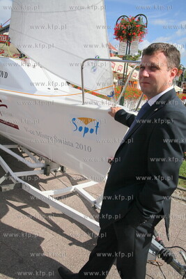 Sopot. Plac Przyjaciol Sopotu. Prezydent Jacek Karnowski...
