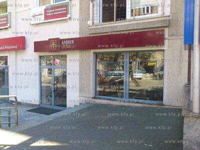 Oddział Amber Gold na ulicy Starowiejskiej w Gdyni....