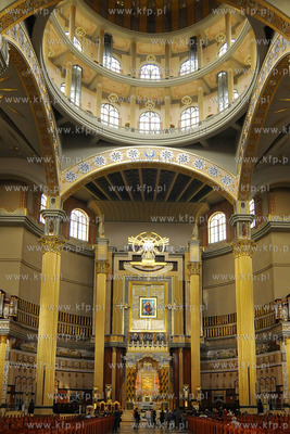 Sanktuarium Matki Bozej Bolesnej w Licheniu (woj. wielkopolskie)....