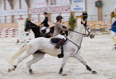 Pierwsze Zawody Ogolnopolskie w nowej hali Hipodromu...