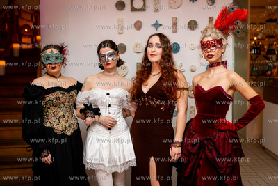 Studniówka Państwowego Liceum Sztuk Plastycznych...