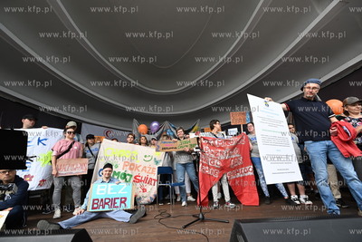 Marsz dla Zdrowia Psychicznego #poGodność i okazania...