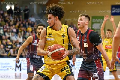 Hala 100 lecia Sopotu. Różowy mecz Energa Trefl Sopot...