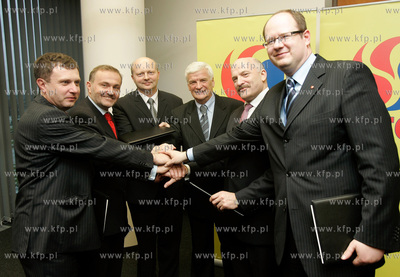 Gdansk, siedziba Grupy LOTOS. Grupa LOTOS podpisala...