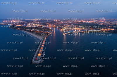 Wejście do Portu Gdańsk. 05.05.2017 fot. Wojtek Jakubowski...