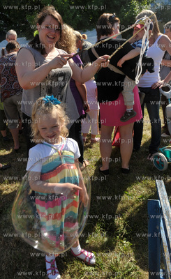 Gdansk, Suchanino. Festyn rodzinny z okazji dnia dziecka...