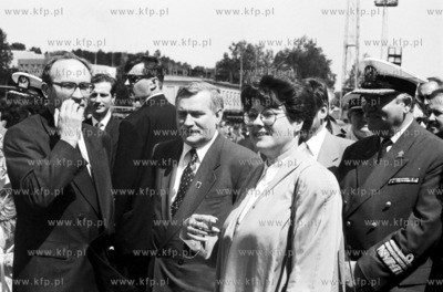 Prezydent Lech Walesa na wodowaniu w Stoczni Marynarki...
