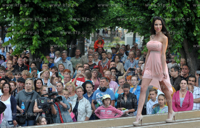 Ogolnopolskie wybory Bursztynowej Miss Lata w Sopocie....