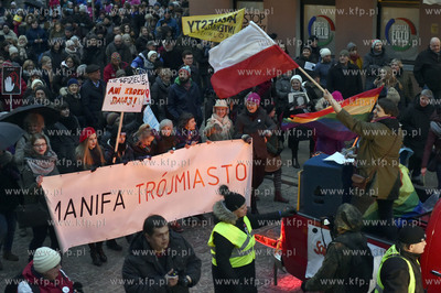 Międzynarodowy Strajk Kobiet. Przemarsz ulicami Gdańska....