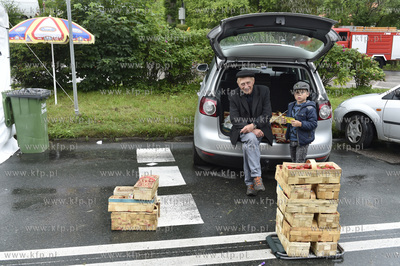 Truskawkobranie na Złotej Górze na Kaszubach. 1.07.2017...