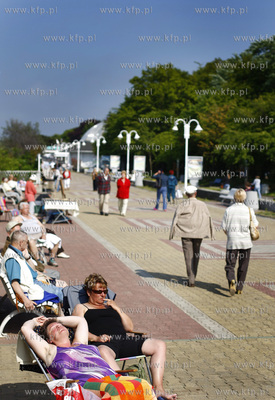 Ustka. Bulwar nadmorski. 25.05.2009 fot. Krzysztof...