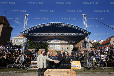 Gdansk. Wmurowania kamienia wegielnego pod budowe Teatru...