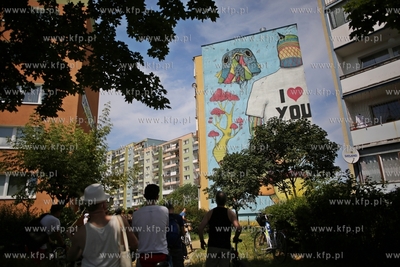 Spacer rowerowy po kolekcji murali na osiedlu Gdańsk...