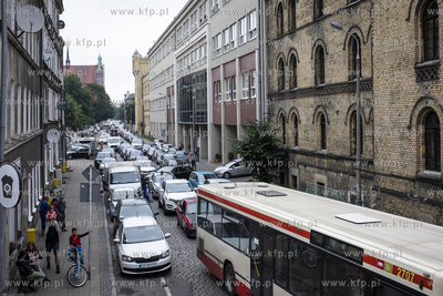 Skrzyżowanie ulic Rzeźnickiej i Jana Augustyńskiego....