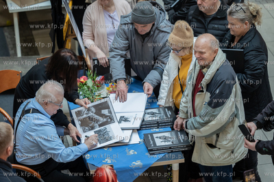 Centrum Handlowe Manhattan. Premiera albumu "Fot. Zbigniew...