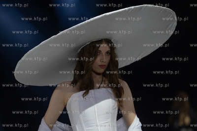 Pokaz mody i bursztynu AMBER Vibes podczas międzynarodowych...