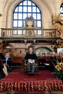 Gdansk. Dwor Artusa. Uroczysta Sesja Rady Miasta. Nadanie...