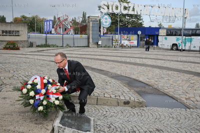 Gdansk. Plac Solidarnosci. Wizyta Komitetu Stalych...