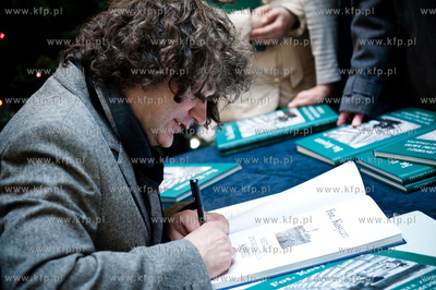 Gdansk. Centrum Handlowe Manhattan. Premiera i promocja...