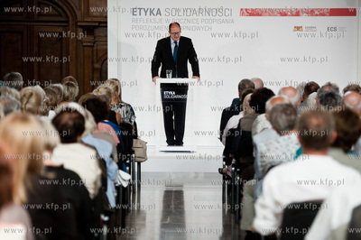 Gdansk. Dwor Artusa. Spotkanie pt Etyka solidarnosci...