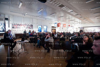 Gdansk. Sala BHP Stoczni Gdanskiej. Otwarta dyskusja...