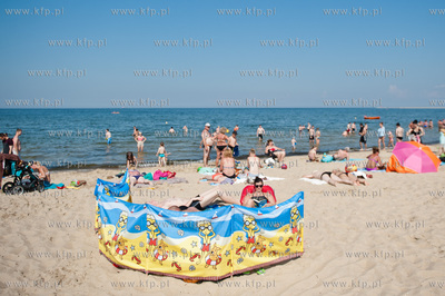 Gdansk. Upalny, sloneczny, wakacyjny dzien na plazy...