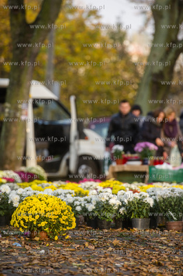 Gdansk. Cmentarz Garnizonowy. Dzien Wszystkich Swietych.
Nz...