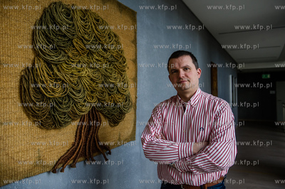 Uniwersytet Gdanski. Wydzial Biologii. 
Nz prof. Piotr...