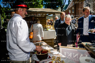 Gdansk. Oliwa. Plac przed Katedra Oliwska.X edycja...
