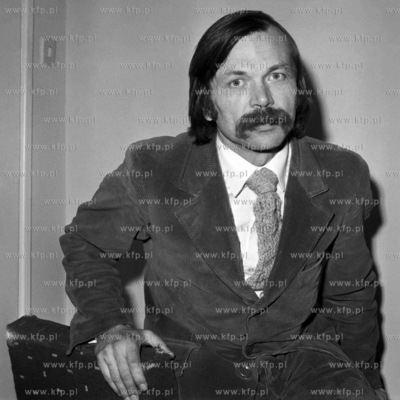 Edmund Puzdrowski - prozaik , dziennikarz tygdnika...