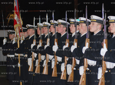 Apel Poleglych pod Pomnikiem Ofiar Grudnia w Gdyni...