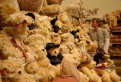 25.11 to  Swiatowy Dzien Pluszowego Misia. 
Historia...