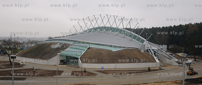 Trwaja prace wykonczeniowe Hali Sportowo - Widowiskowej...