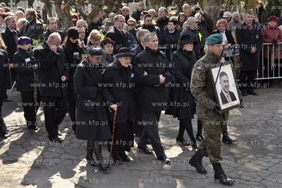 Kolobrzeg. Uroczystosci pogrzebowe posla, Sebastiana...
