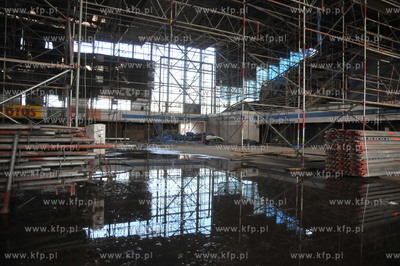 Konferencja prasowa poswiecona dobiegajacemu konca...