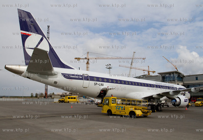 Gdansk Rebiechowo. Najnowsza maszyna Polskich Linii...