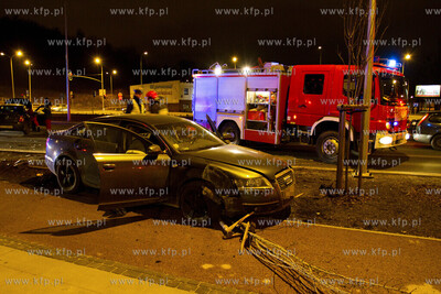 Grozny wypadek na skrzyzowaniu Kartuskiej, Lostowickiej...