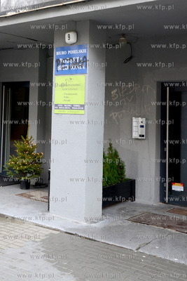 Gdynia. ul. Msciowja. Wandale zaatakowali biuro poselskie...