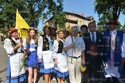 XVII Swiatowy Zjazd Kaszubow w Redzie. Na zdjeciu marszalek...