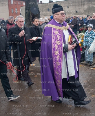 Dzień Wszystkich Świętych. Cmentarz w Starogardzie...
