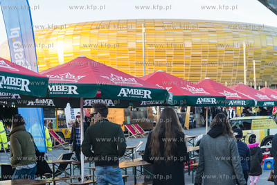 Gdańsk. Jemy na Stadionie. Największy zlot food trucków...