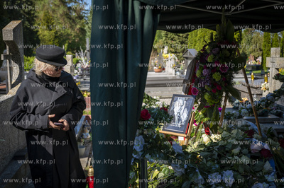 Gdańsk. Cmentarz Łostowicki. Uroczystości pogrzebowe...